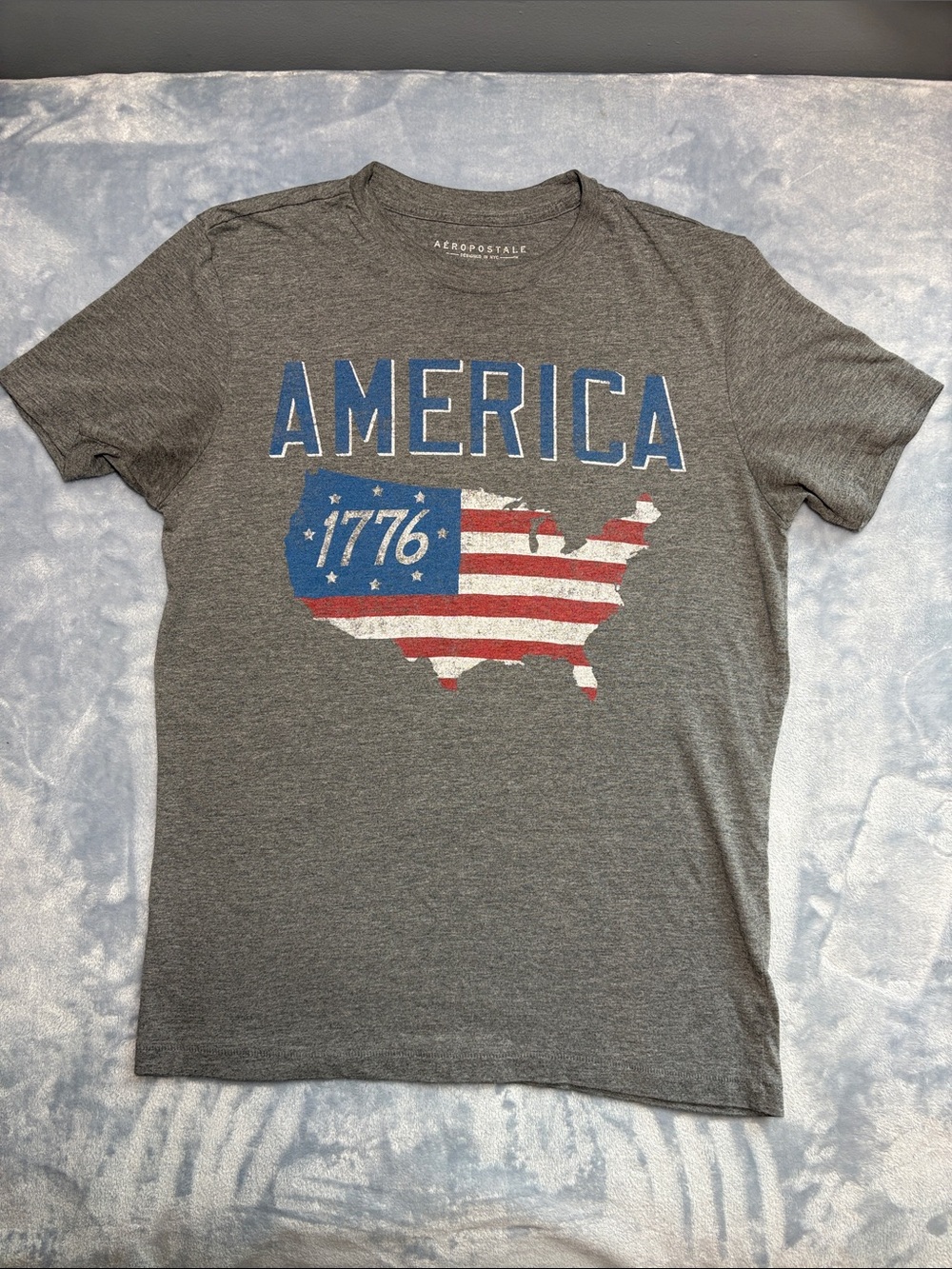 Aeropostale Gray Tee with Blue and Red America 1776 Graphic